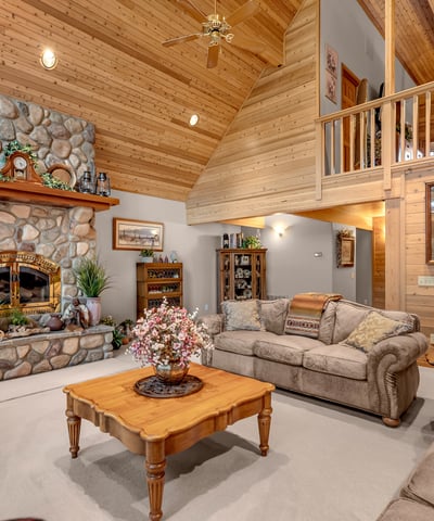 17325 Nicklaus Court, Weed, CA