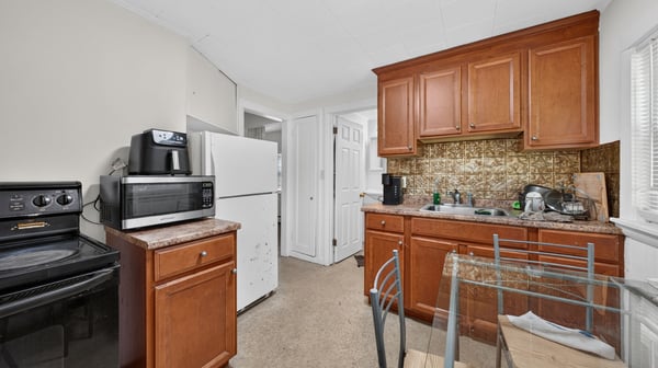 168-170 S Main St, Hopedale, MA
