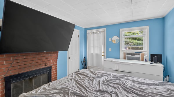168-170 S Main St, Hopedale, MA