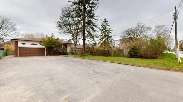 6197 Kingston Road, Toronto, ON