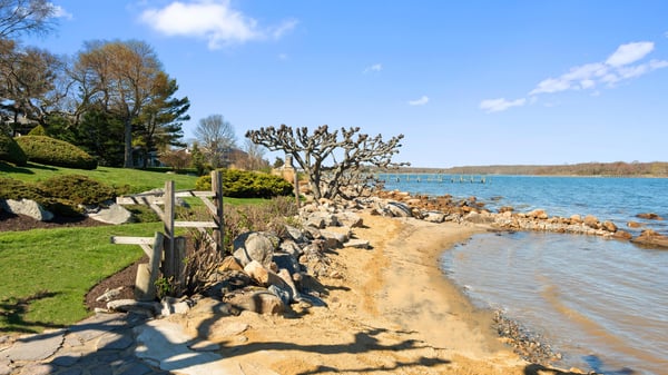 39 Chippechaug Trail, Mystic, CT