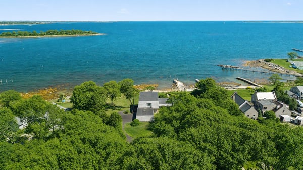 39 Chippechaug Trail, Mystic, CT