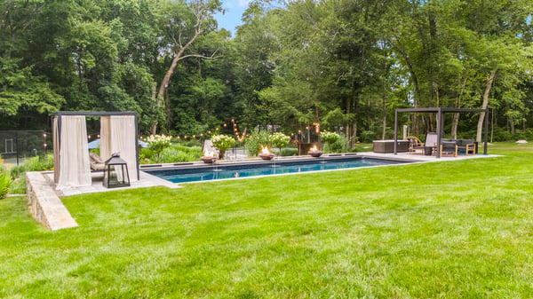 17 Pine Ridge Road, Woodbridge, CT