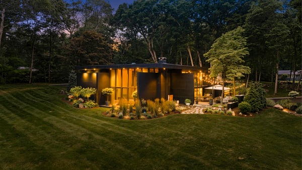 17 Pine Ridge Road, Woodbridge, CT