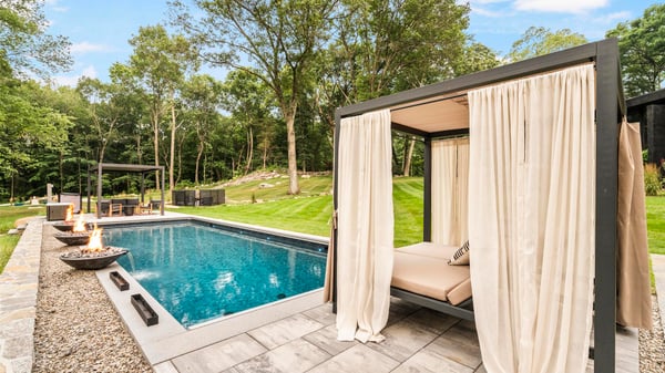 17 Pine Ridge Road, Woodbridge, CT