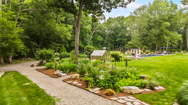 17 Pine Ridge Road, Woodbridge, CT