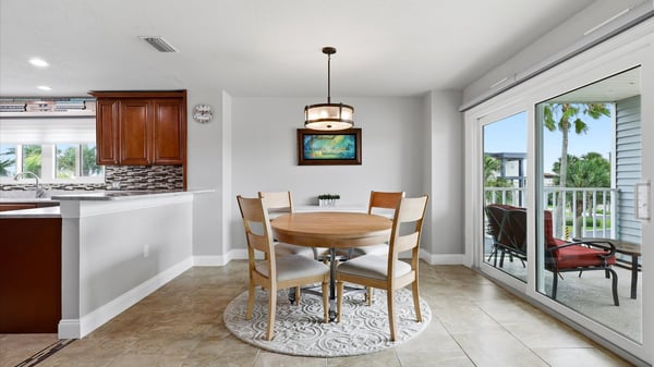 610 Island Way, 201, Clearwater Beach, FL