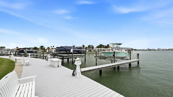 610 Island Way, 201, Clearwater Beach, FL