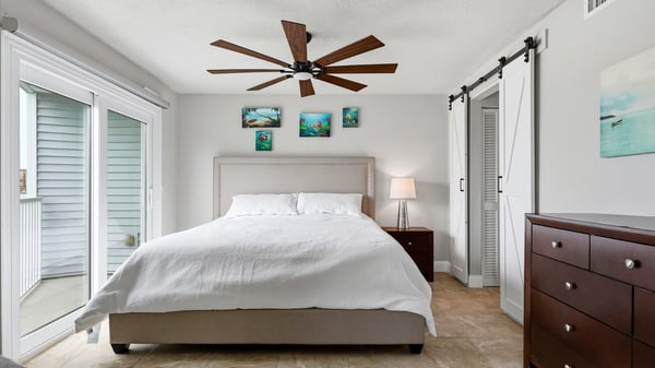 610 Island Way, 201, Clearwater Beach, FL