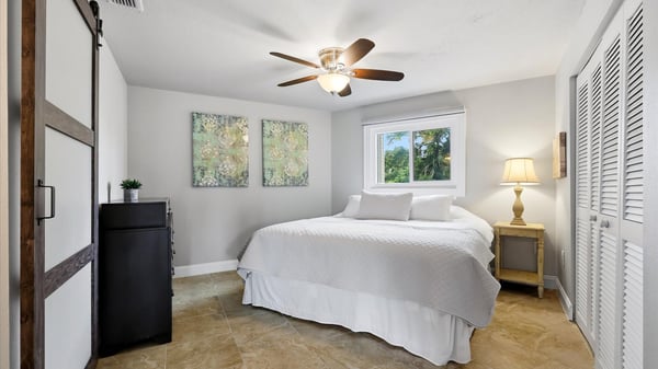 610 Island Way, 201, Clearwater Beach, FL