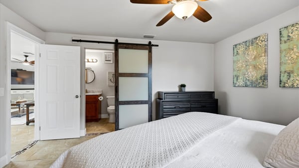 610 Island Way, 201, Clearwater Beach, FL