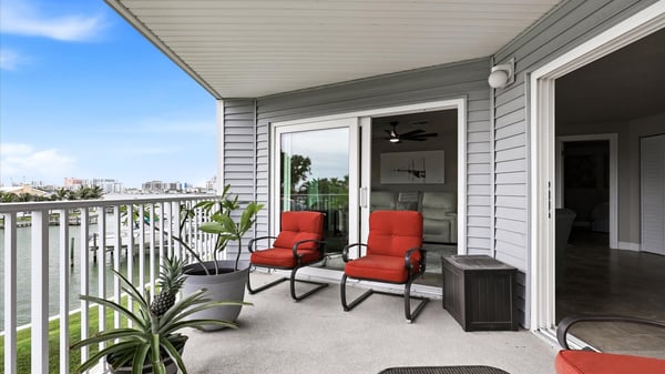 610 Island Way, 201, Clearwater Beach, FL