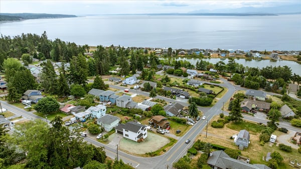 1240 Admirals Drive, Coupeville, WA