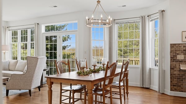 Breakfast Dining Area
