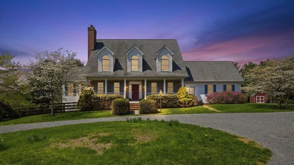 12282 Enfield Ln, Lovettsville, VA