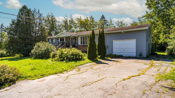 15 Ernest Avenue, Beaver Bank, NS