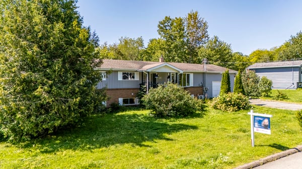 15 Ernest Avenue, Beaver Bank, NS