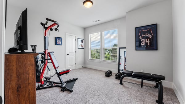 Bedroom with Walk-in Closet