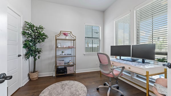 Office/Den/4th Bedroom/ Main Floor
