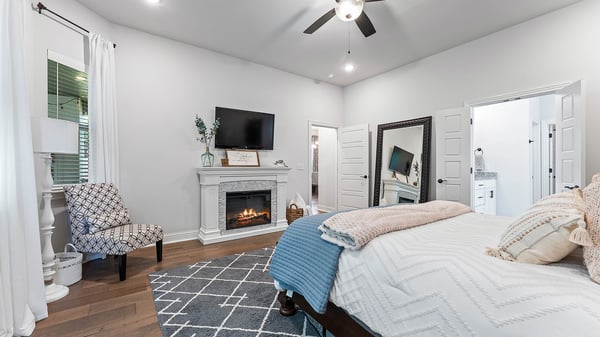 2823 N Whistle Post Dr, Fayetteville, AR