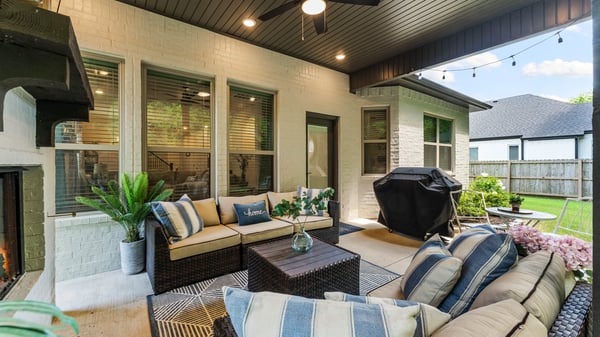 2823 N Whistle Post Dr, Fayetteville, AR
