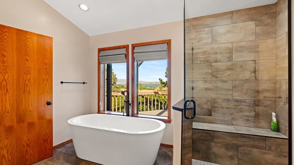 4701 Hilltop Lane, Yakima, WA