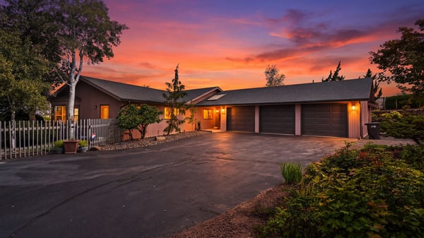 4701 Hilltop Lane, Yakima, WA