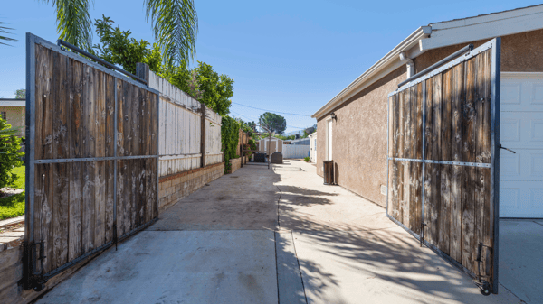 27836 Walnut Springs Ave, Santa Clarita, CA