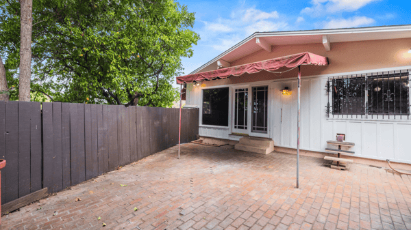2132 Alcyona Dr, Los Angeles, CA