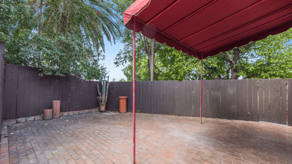 2132 Alcyona Dr, Los Angeles, CA