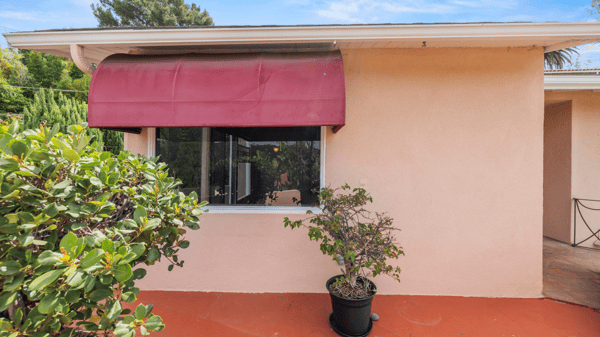 2132 Alcyona Dr, Los Angeles, CA