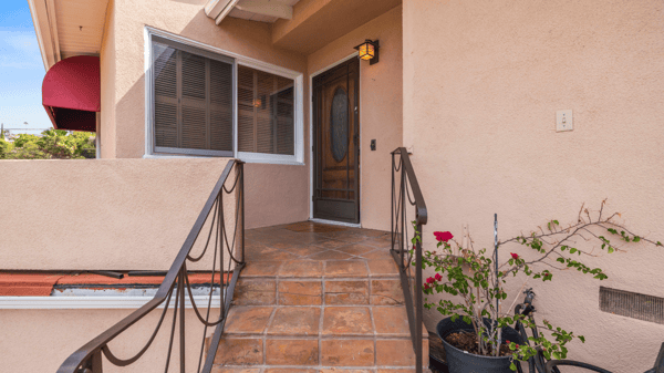 2132 Alcyona Dr, Los Angeles, CA
