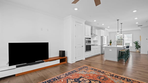 6623 Beacon Drive, Atlanta, GA