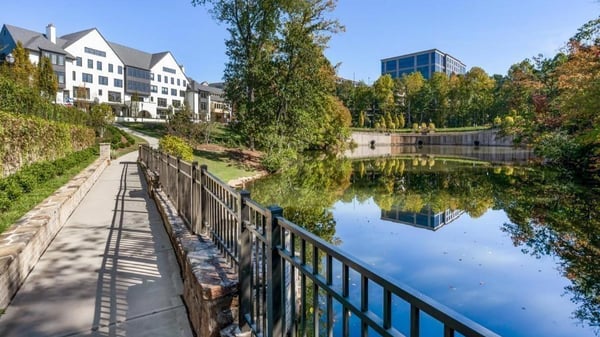 6623 Beacon Drive, Atlanta, GA