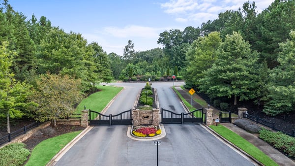 7405 Crestline Drive, Dawsonville, GA