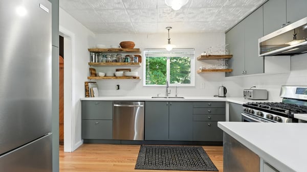 4480 SW Pasadena St, Portland, OR