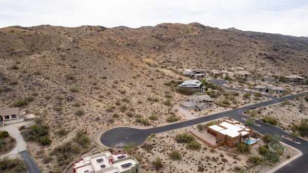 Sweeping aerial views capture the beauty of the Phoenix valley from this elevated desert homesite. Surrounded by mountain scenery and luxury properties, this lot offers exceptional custom build possibilities.