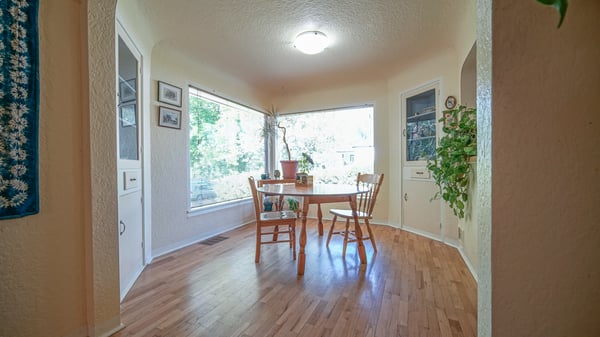 1052 W 10th Ave, Eugene, OR