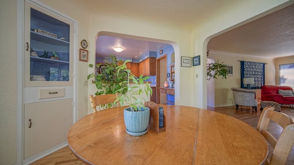 1052 W 10th Ave, Eugene, OR