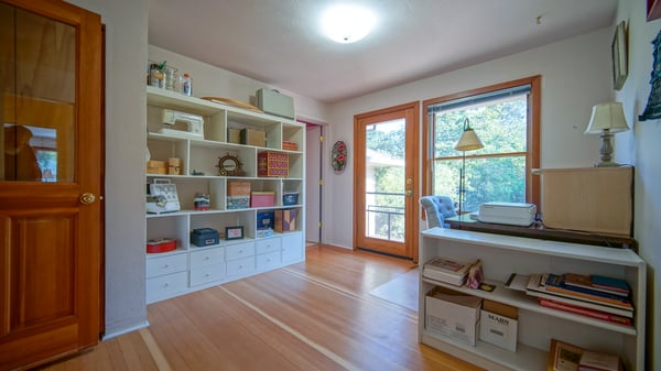 1052 W 10th Ave, Eugene, OR