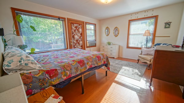1052 W 10th Ave, Eugene, OR