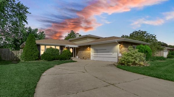 544 Thornwood Dr, South Holland, IL