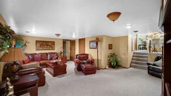544 Thornwood Dr, South Holland, IL