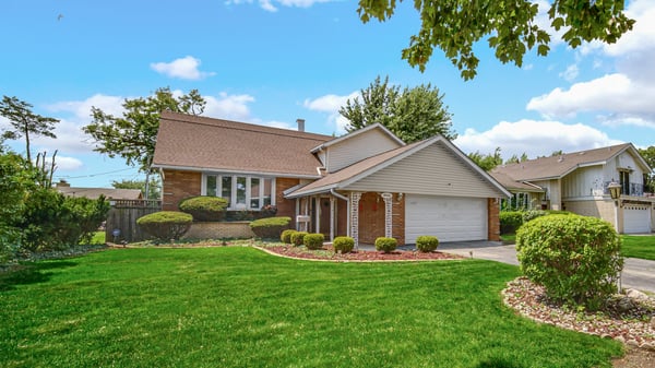 9236 S Karlov Ave, Oak Lawn, IL