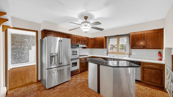 9236 S Karlov Ave, Oak Lawn, IL