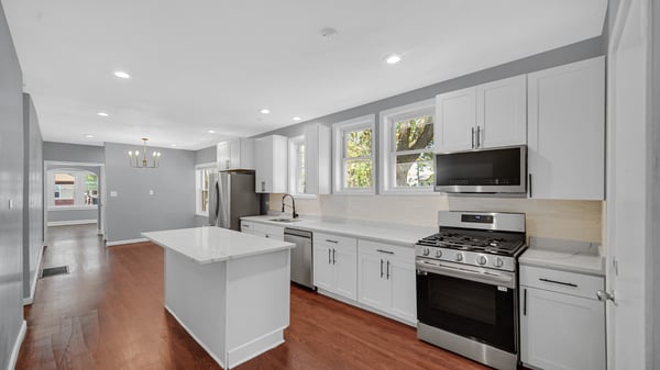 10001 South Wentworth Avenue, Chicago, IL