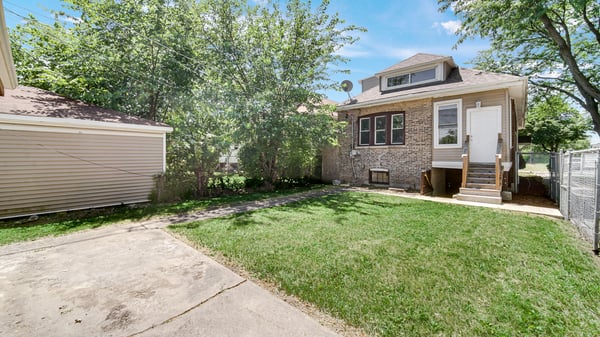 10001 South Wentworth Avenue, Chicago, IL
