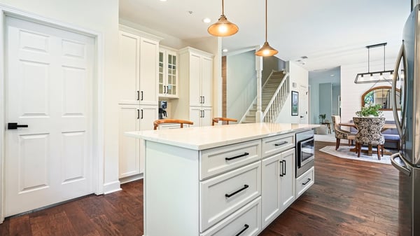 290 Plantation Way, Roswell, GA