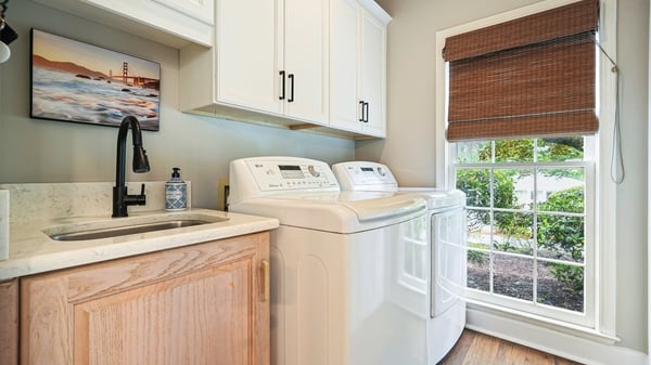290 Plantation Way, Roswell, GA