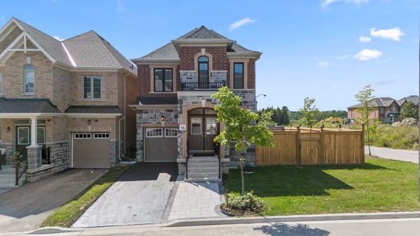 20 Viola St, East Gwillimbury, ON